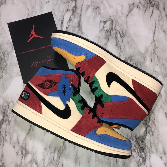 *Sold* Blue the Great 💙❤️💛💚 - Picture 3 of 8